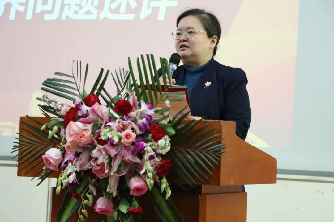 3891制片
  易进副教授.jpg