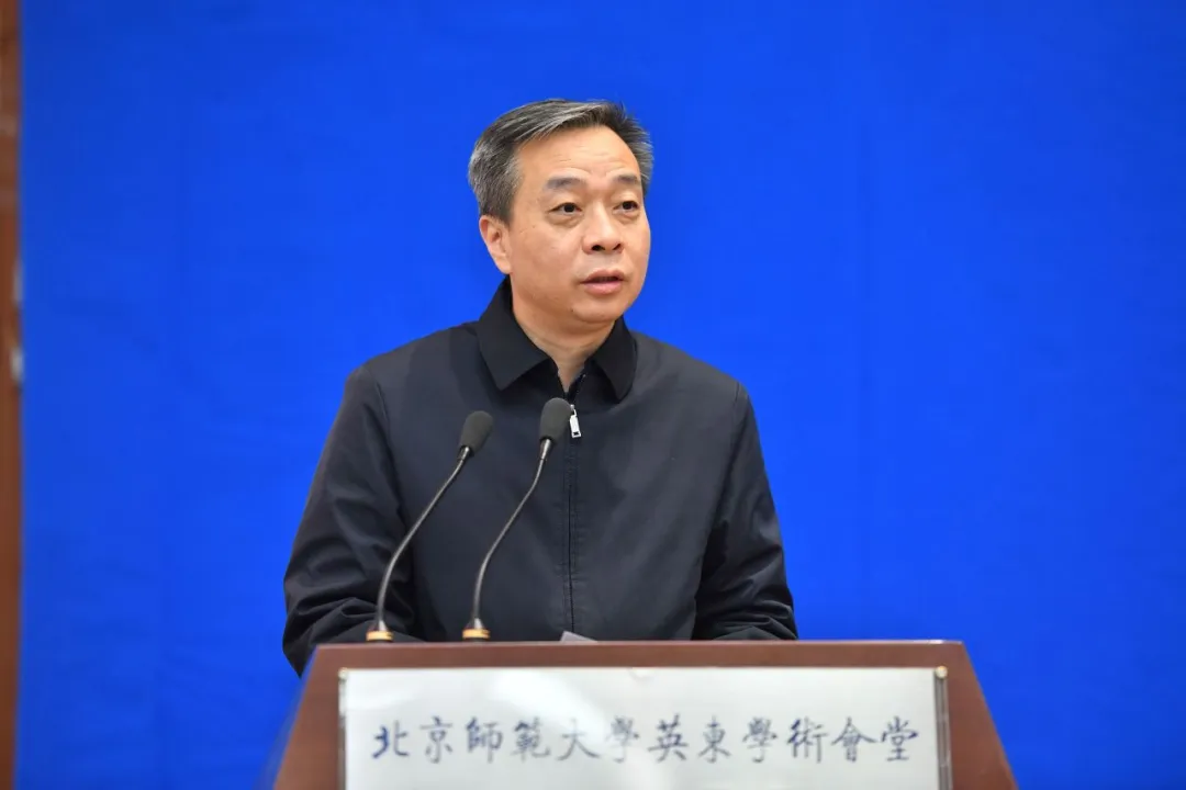 91制片
副校长 康震.jpg